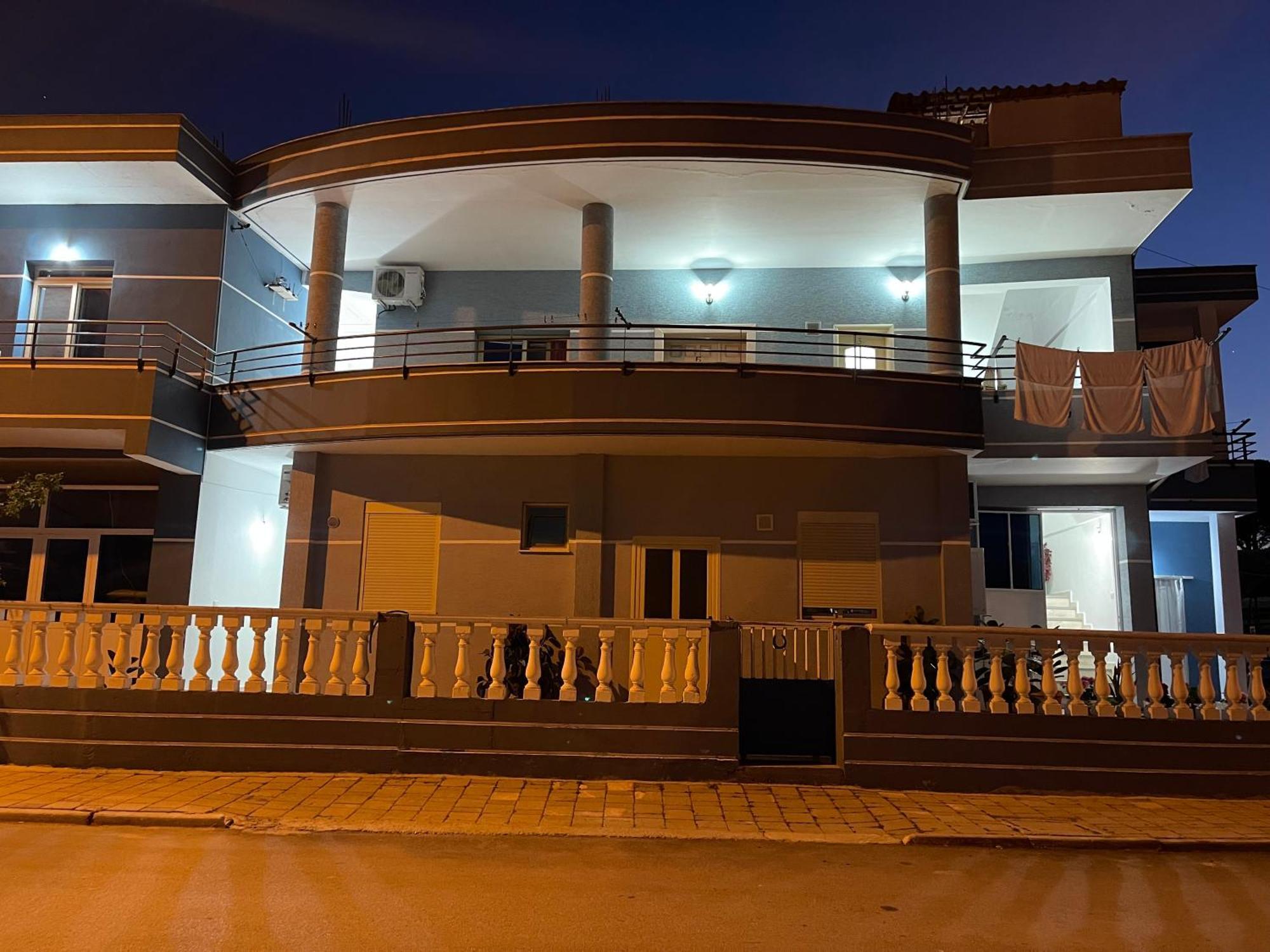 Kristeo Appartement Vlorë Buitenkant foto